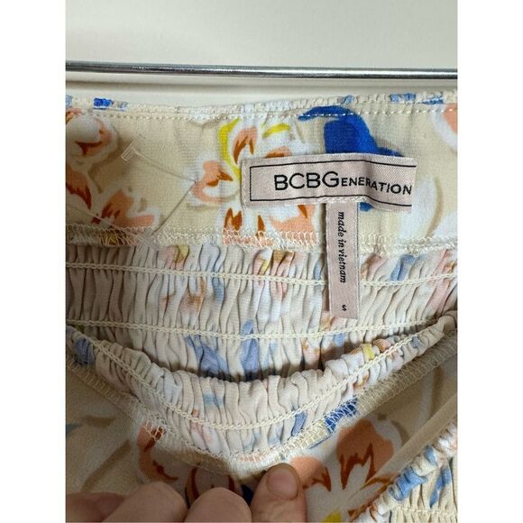 BCBGeneration Floral Spring Smocked Mini Skirt SIZE S - Picture 3 of 7